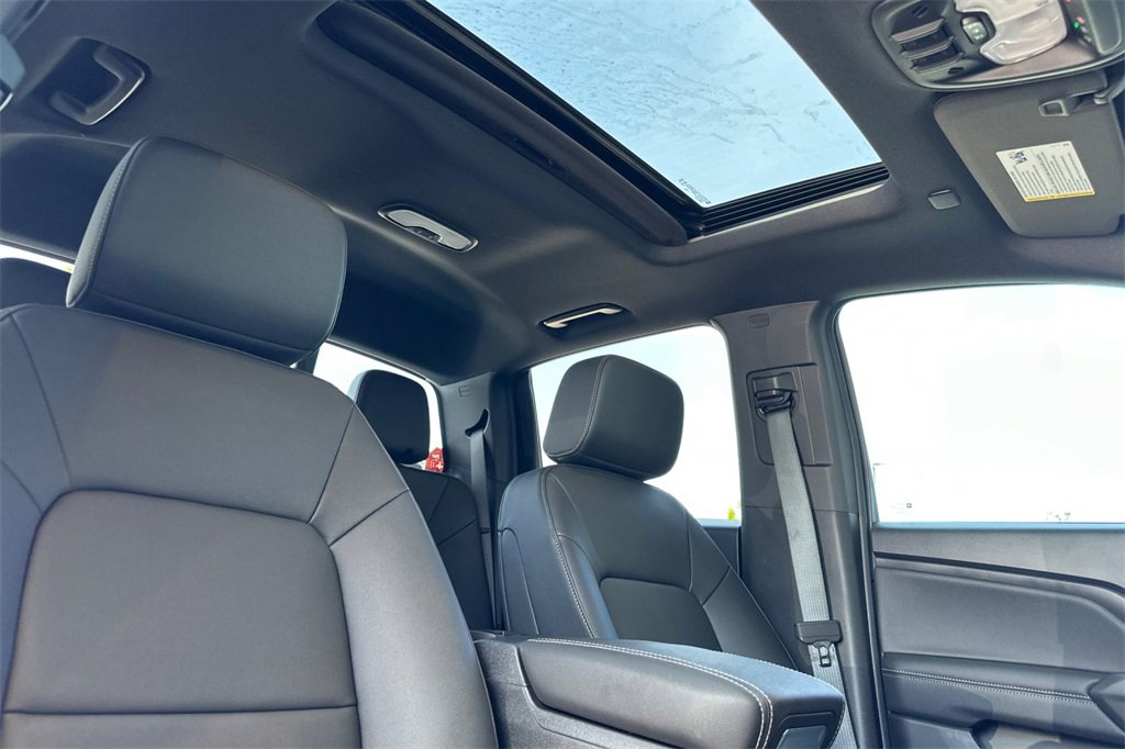 New 2025 GMC Canyon Elevation w/ Convenience Package image 14