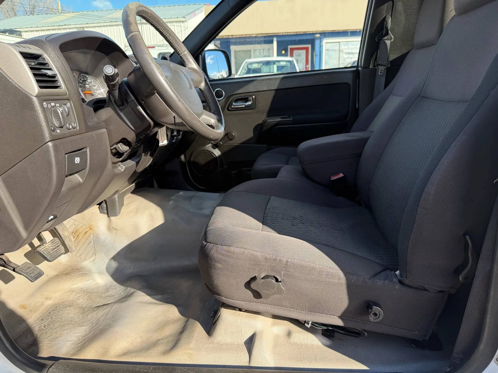 Used 2012 Chevrolet Colorado W/T image 10