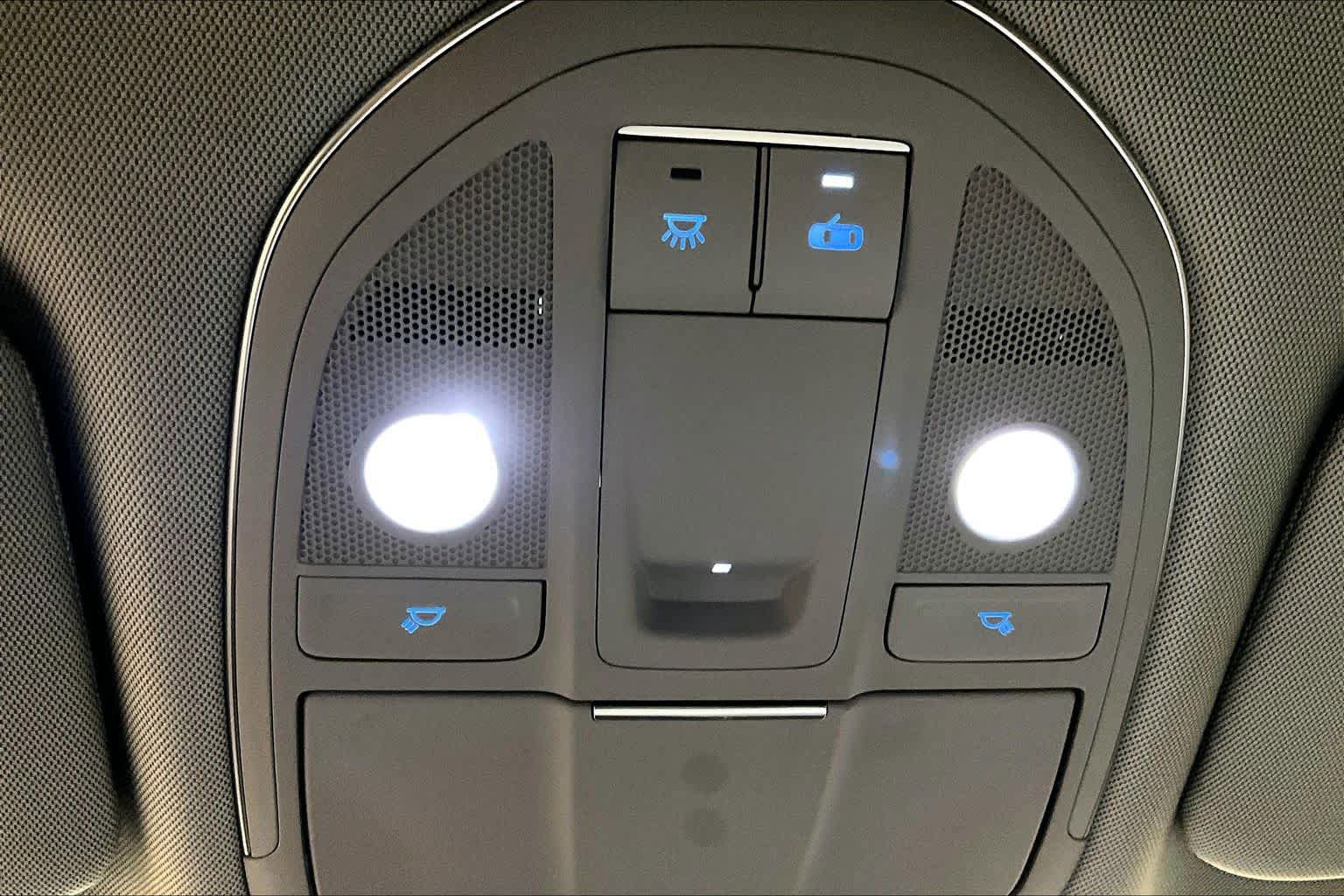 Used 2017 Genesis G80 3.8 image 27