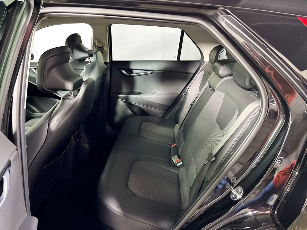 Certified 2023 Kia Niro EX image 21