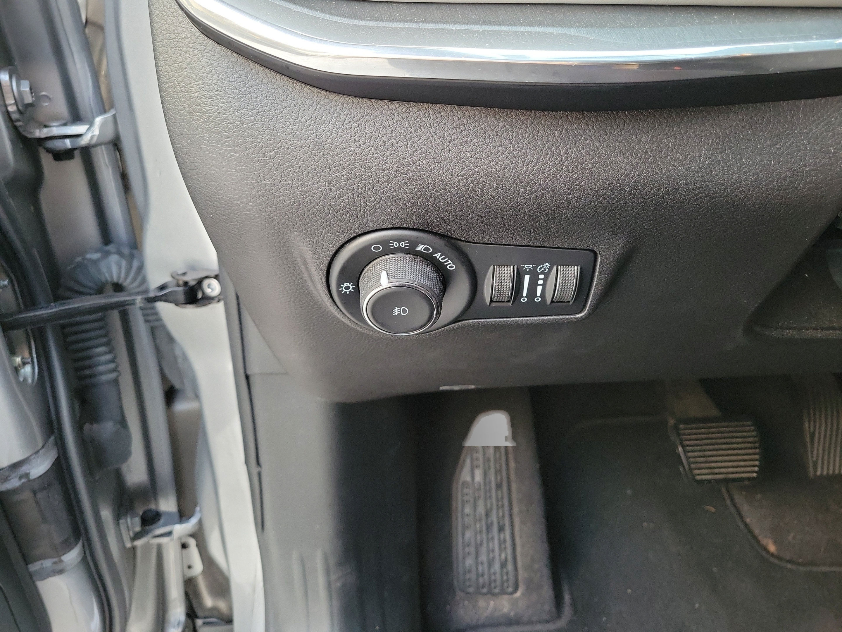 Certified 2023 Jeep Compass Limited w/ Sun and Sound Group AWD/4WD image 25