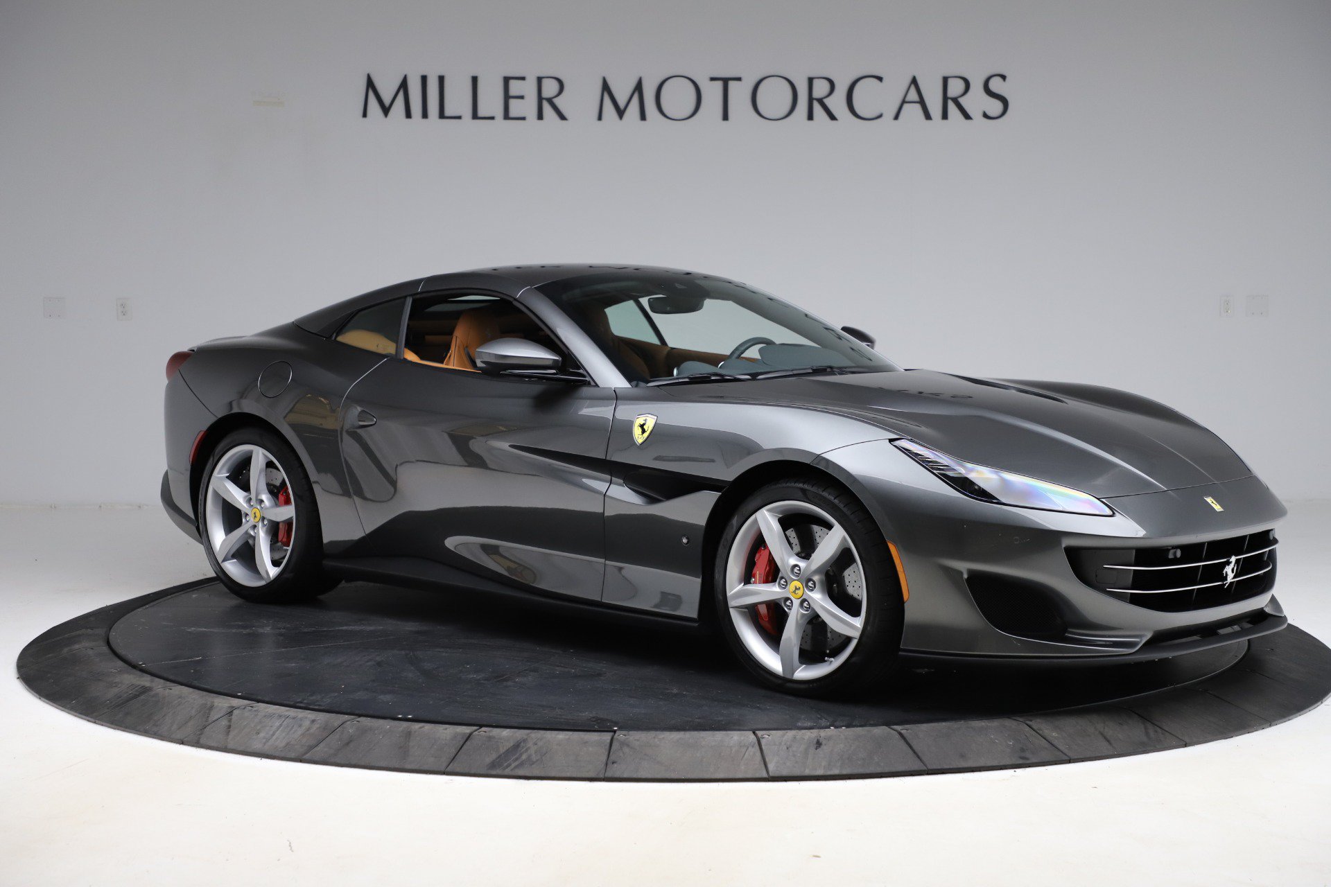 Certified 2020 Ferrari Portofino RWD image 18