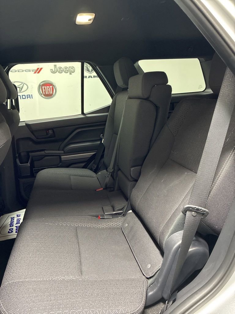 Used 2025 Toyota 4Runner SR5 image 22