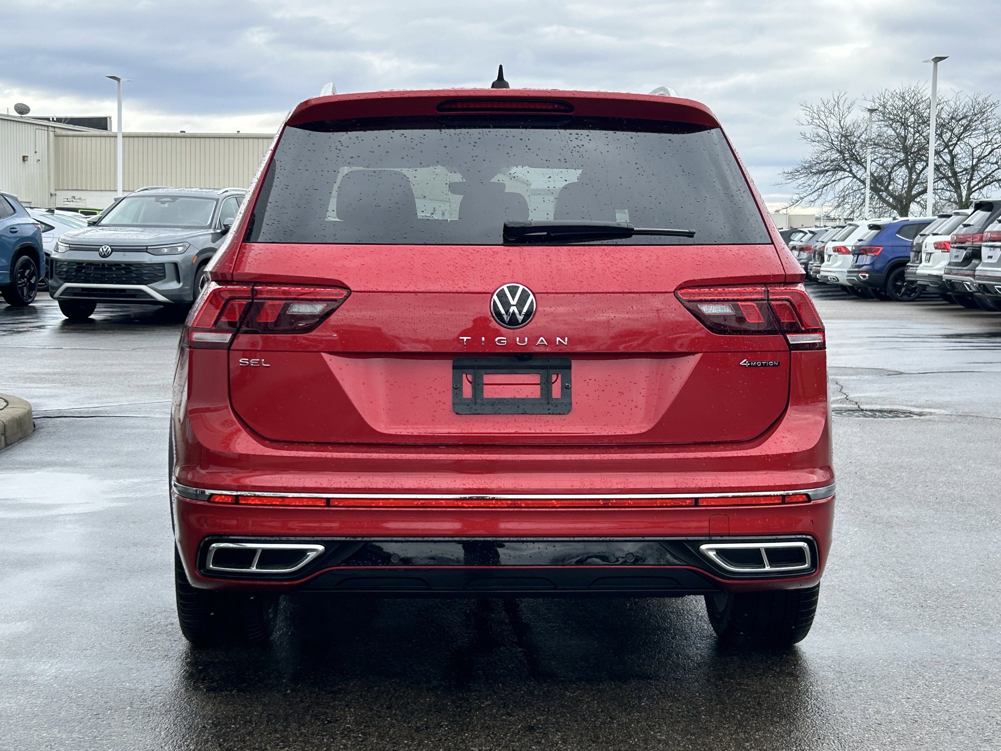 Certified 2024 Volkswagen Tiguan SEL R-Line image 6