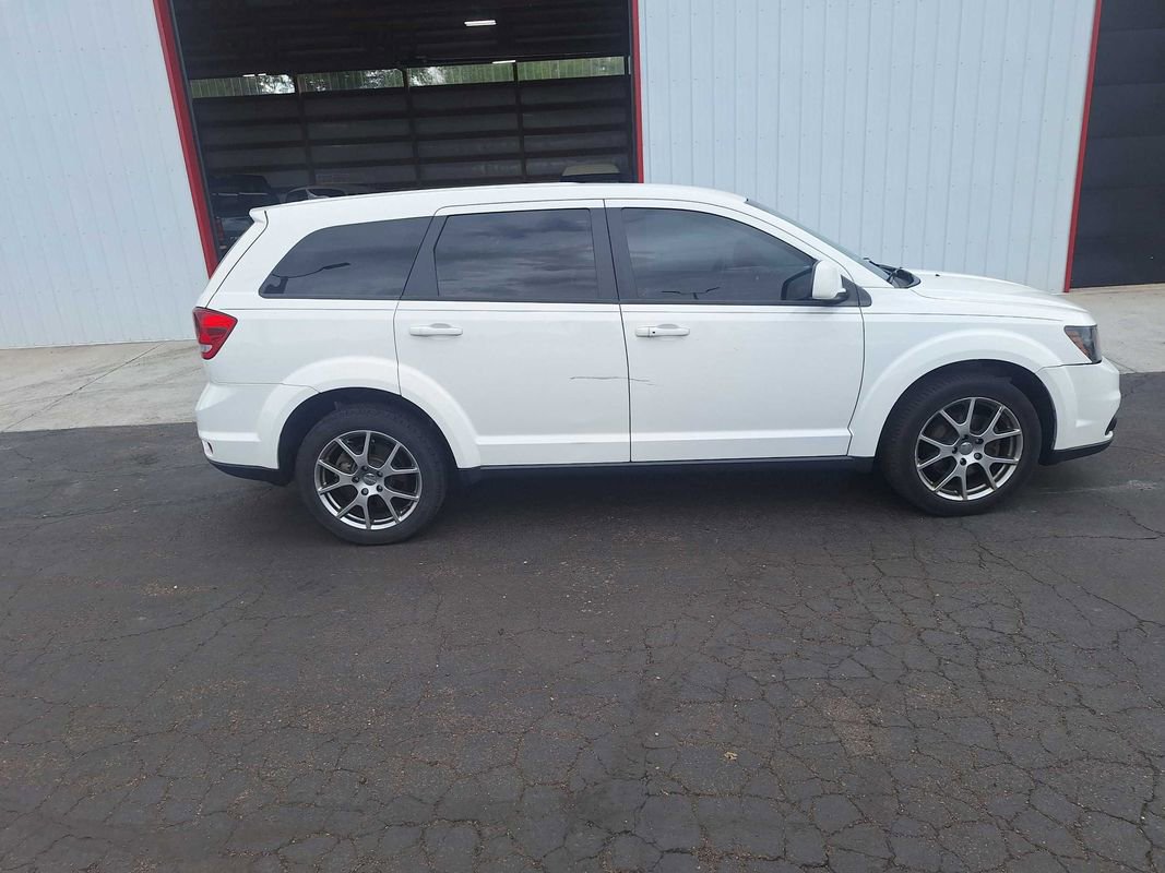 Used 2016 Dodge Journey R/T w/ Driver Convenience Group FWD image 9