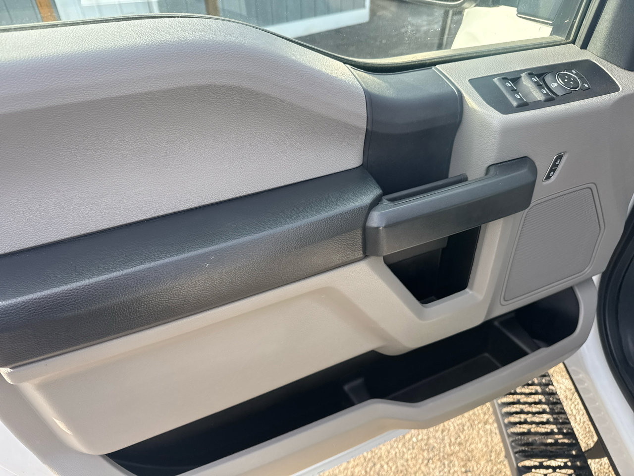 Used 2022 Ford F250 XL w/ Power Equipment Group image 11