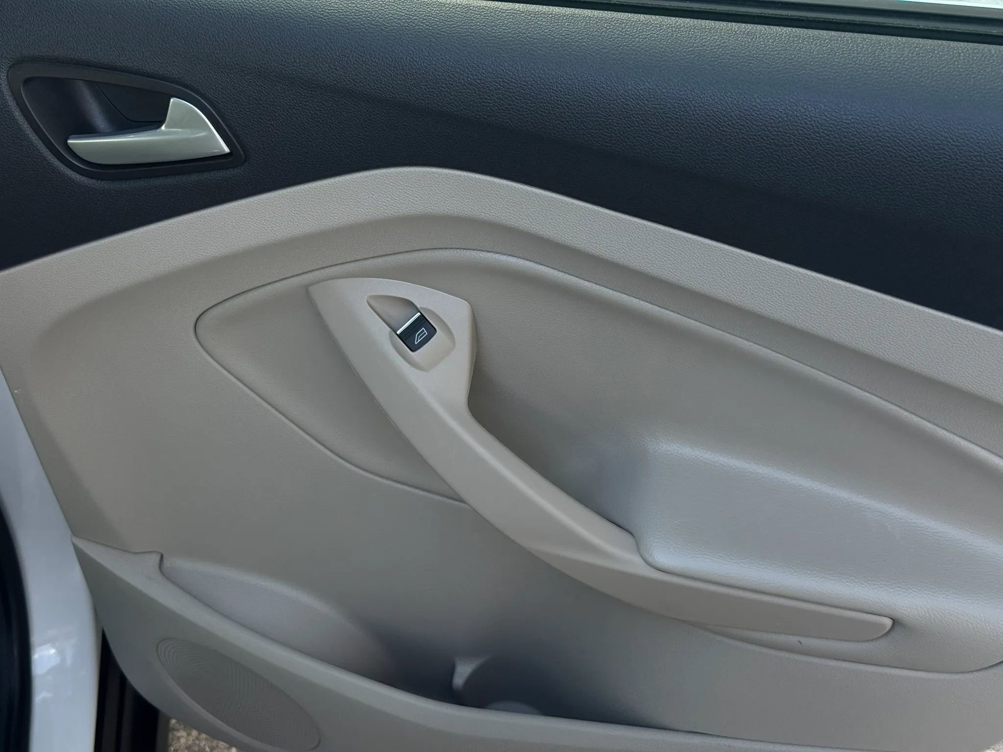 Used 2013 Ford C-MAX SEL image 20