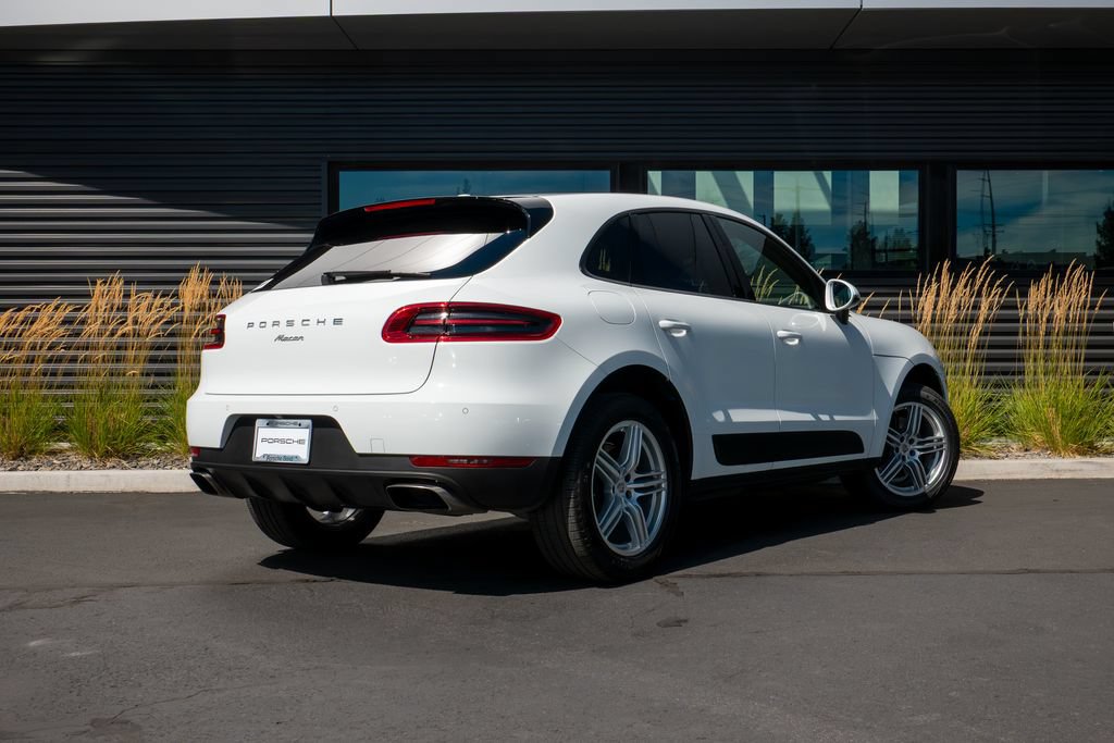 Used 2018 Porsche Macan AWD/4WD image 20