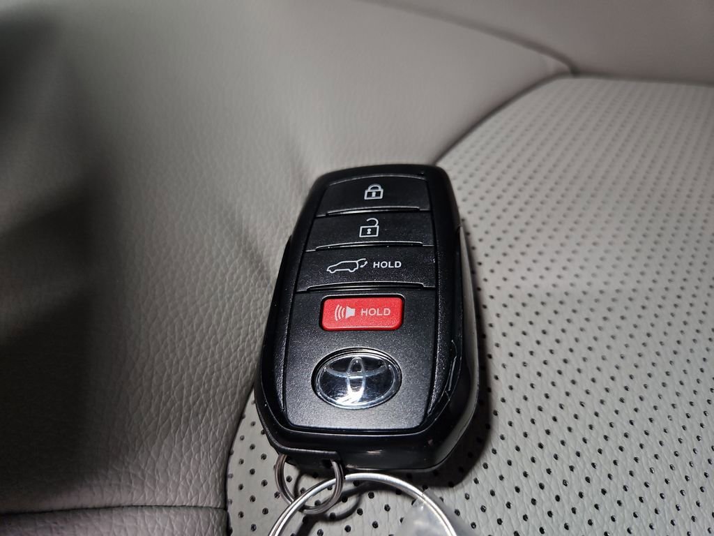New 2026 Toyota Grand Highlander XLE image 28
