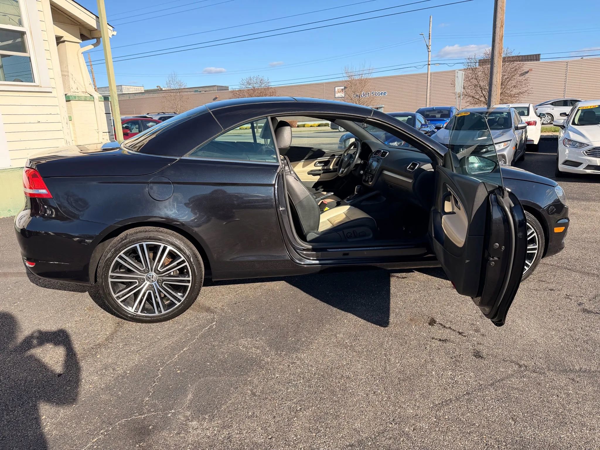 Used 2015 Volkswagen Eos Final Edition image 20