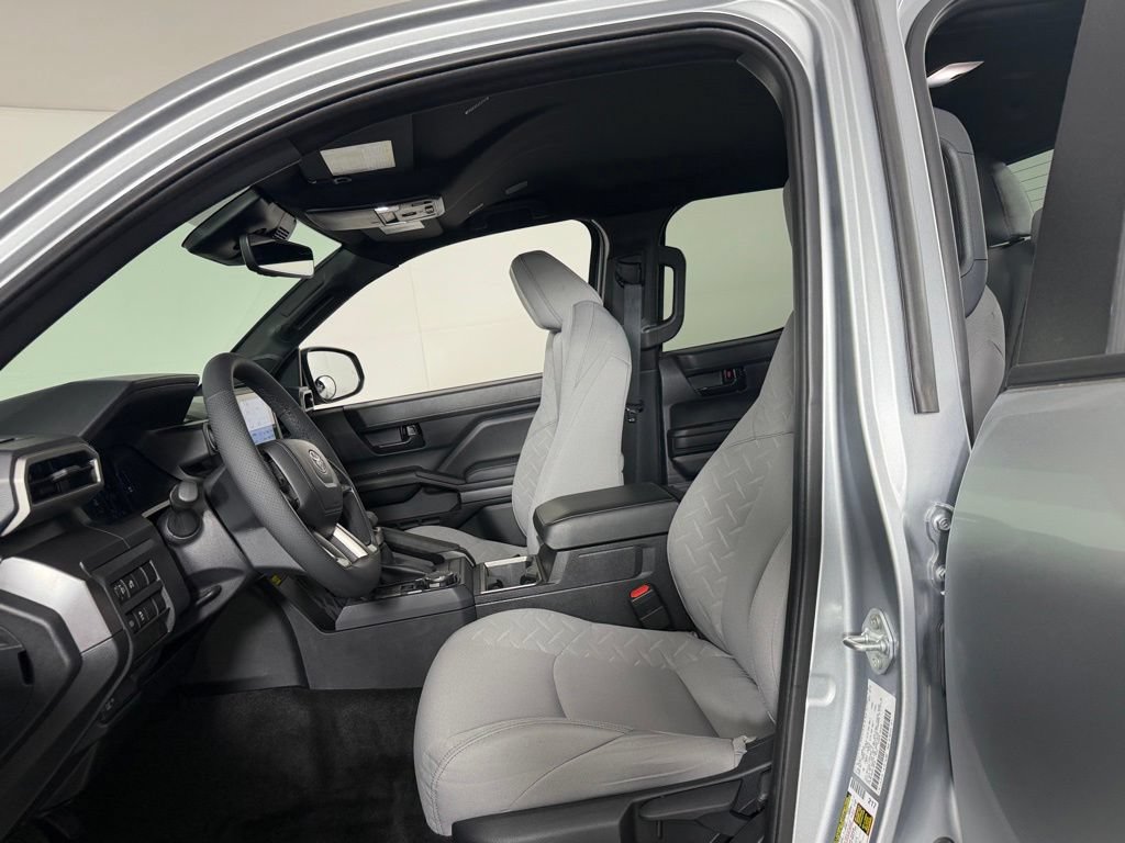Used 2025 Toyota Tacoma SR5 AWD/4WD image 20