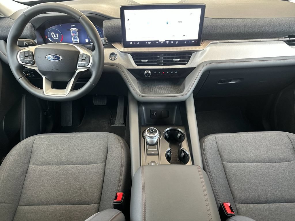 Used 2026 Ford Explorer Active RWD image 12
