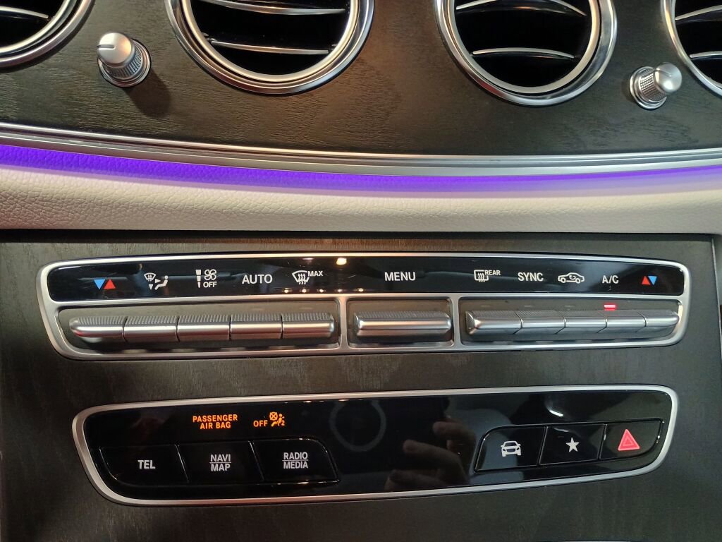 Used 2023 Mercedes-Benz E 350 4MATIC Sedan image 13