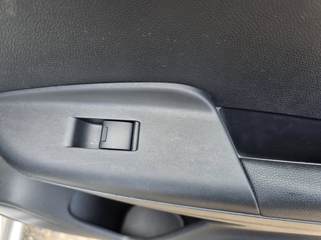 Used 2015 Honda Fit EX image 21