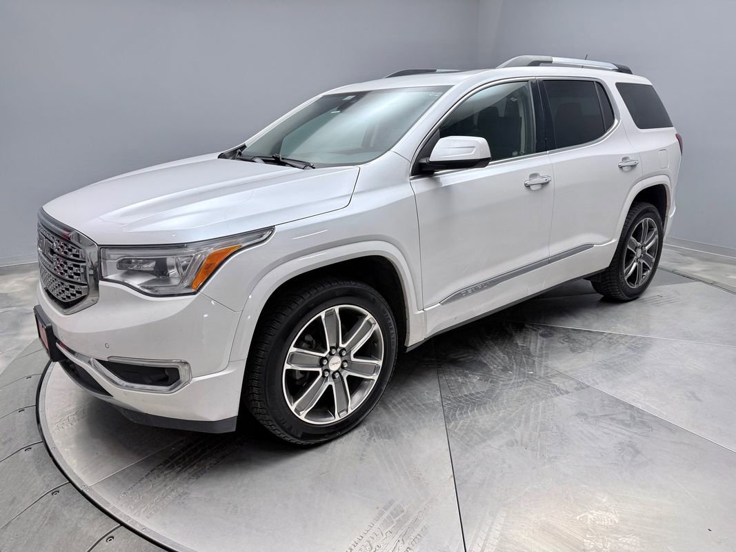 Used 2018 GMC Acadia Denali w/ Technology Package image 1
