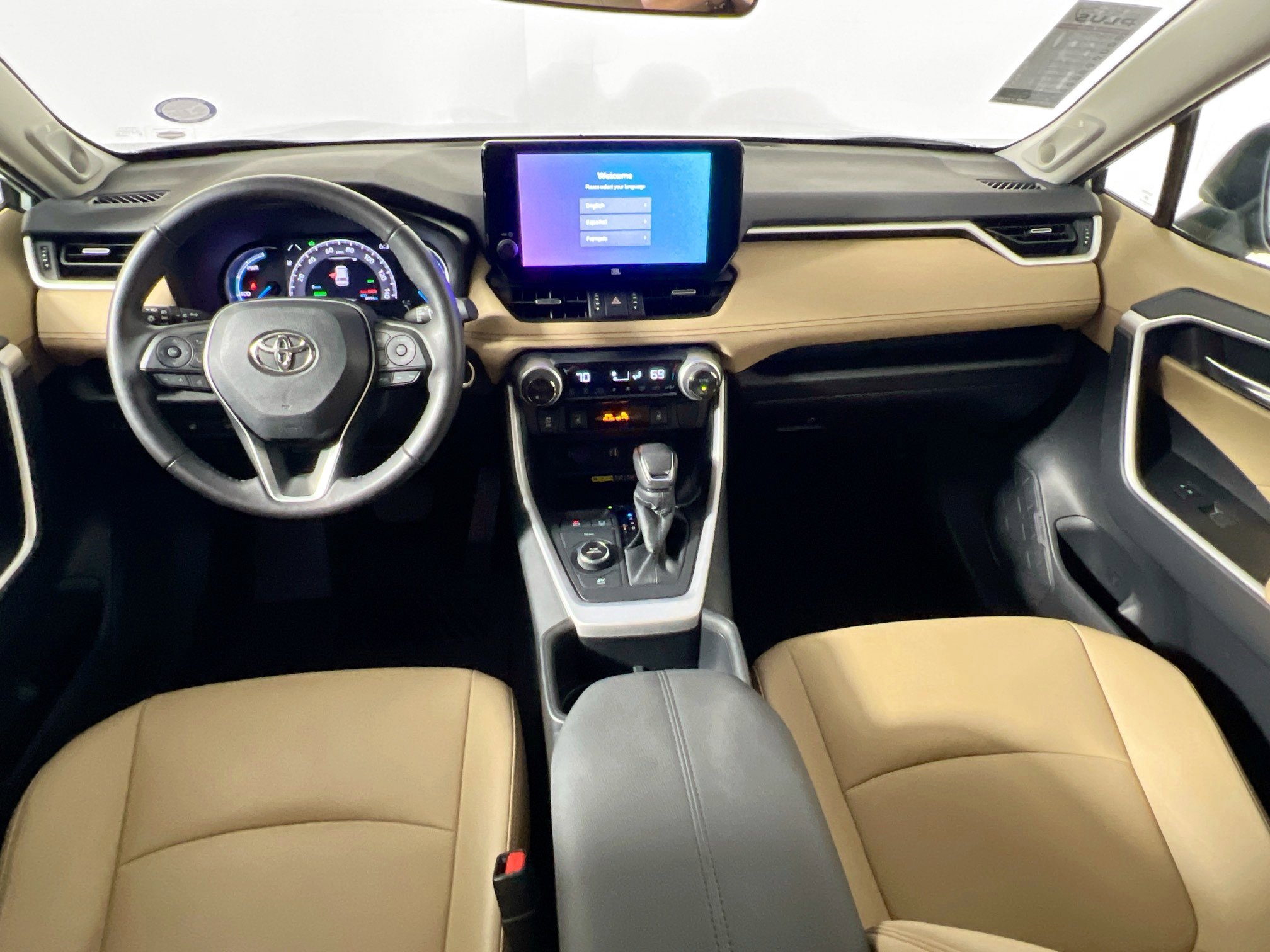 Used 2023 Toyota RAV4 XLE Premium image 30