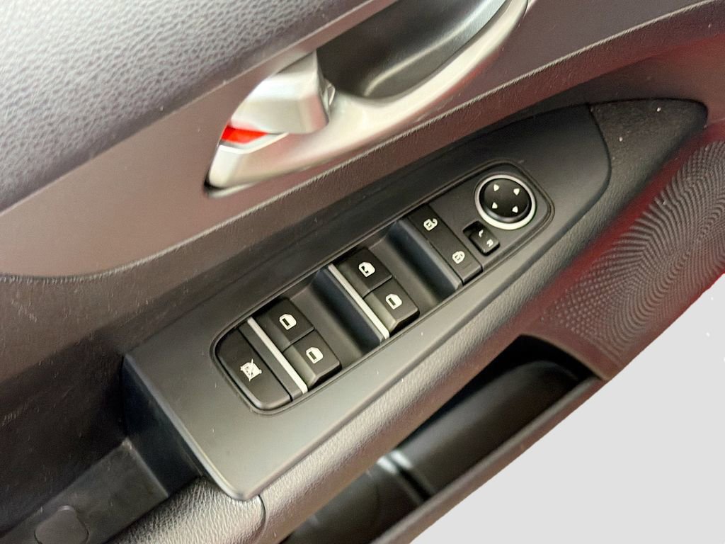 Used 2019 Kia Forte LXS FWD image 19