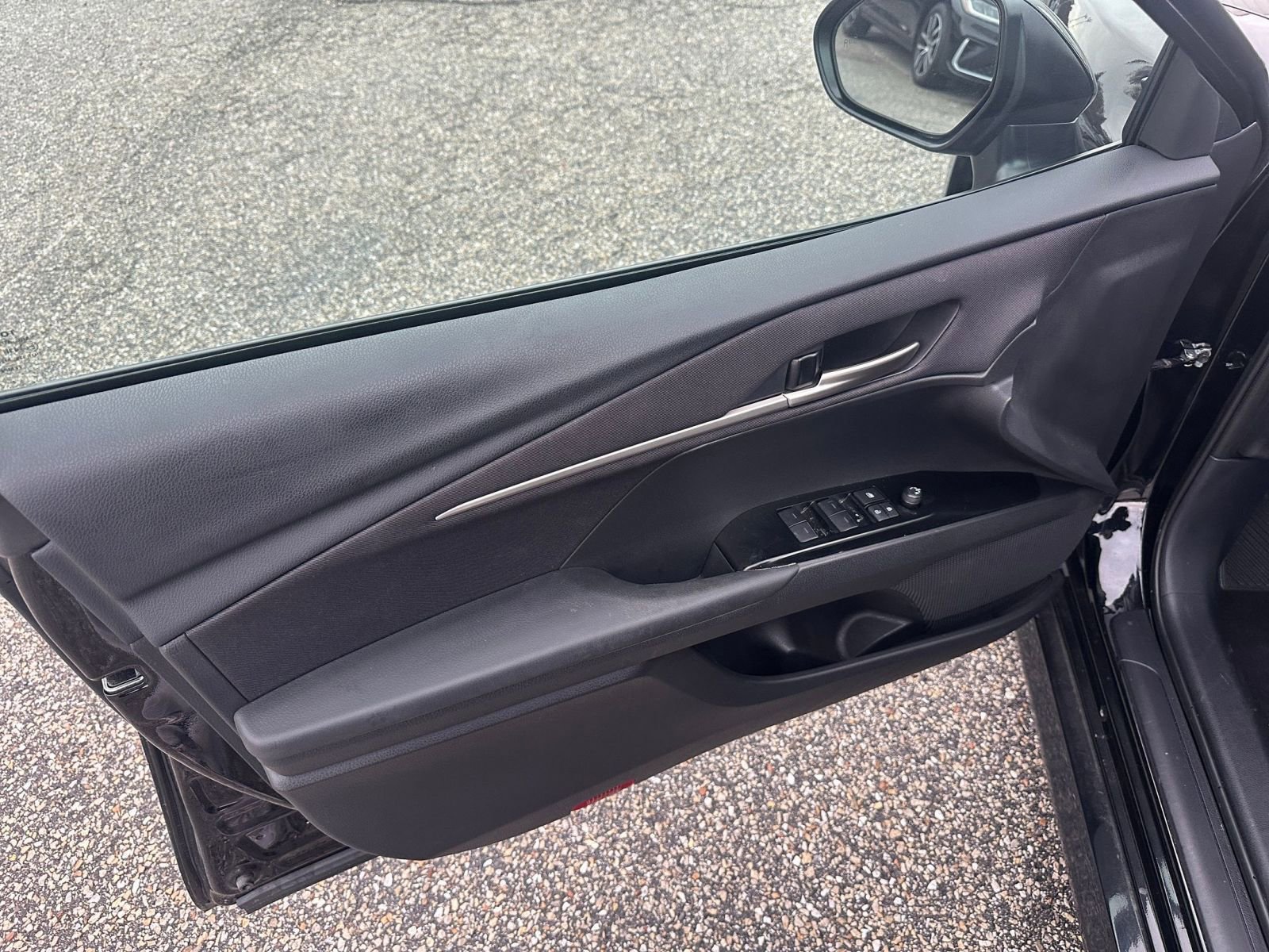 Used 2025 Toyota Camry LE image 20