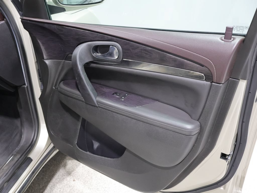 Used 2016 Buick Enclave Leather AWD/4WD image 26