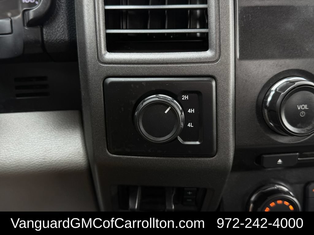Used 2017 Ford F550 4x4 Regular Cab Super Duty image 21