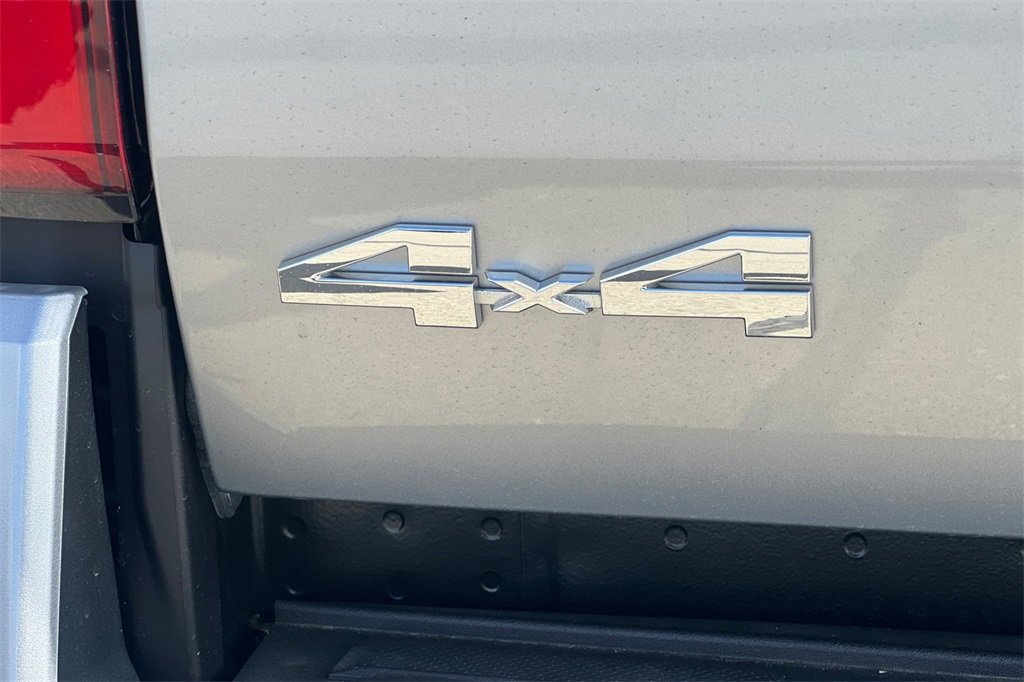 Used 2025 Toyota Tacoma SR5 image 29