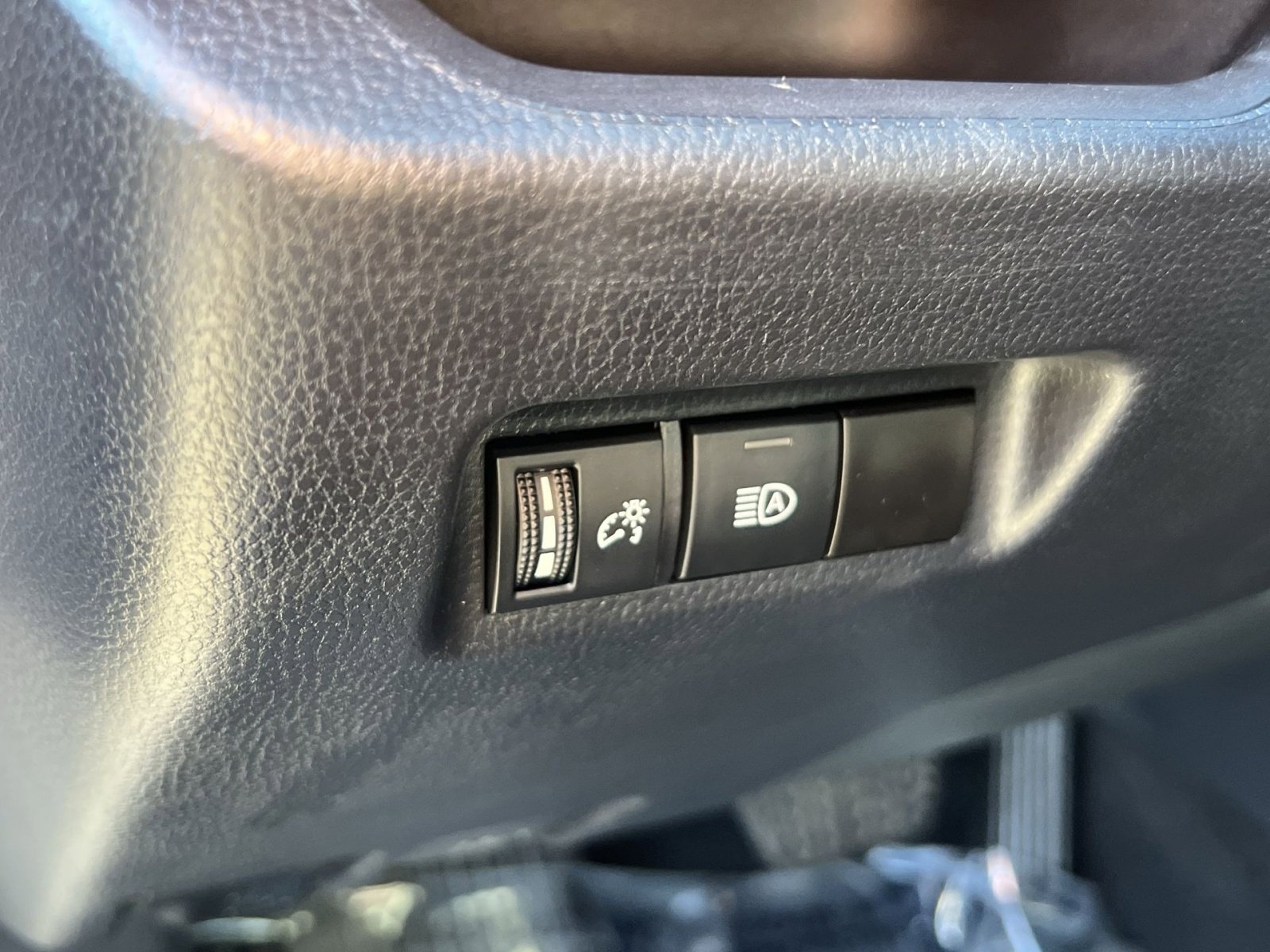 Used 2023 Toyota RAV4 LE image 27