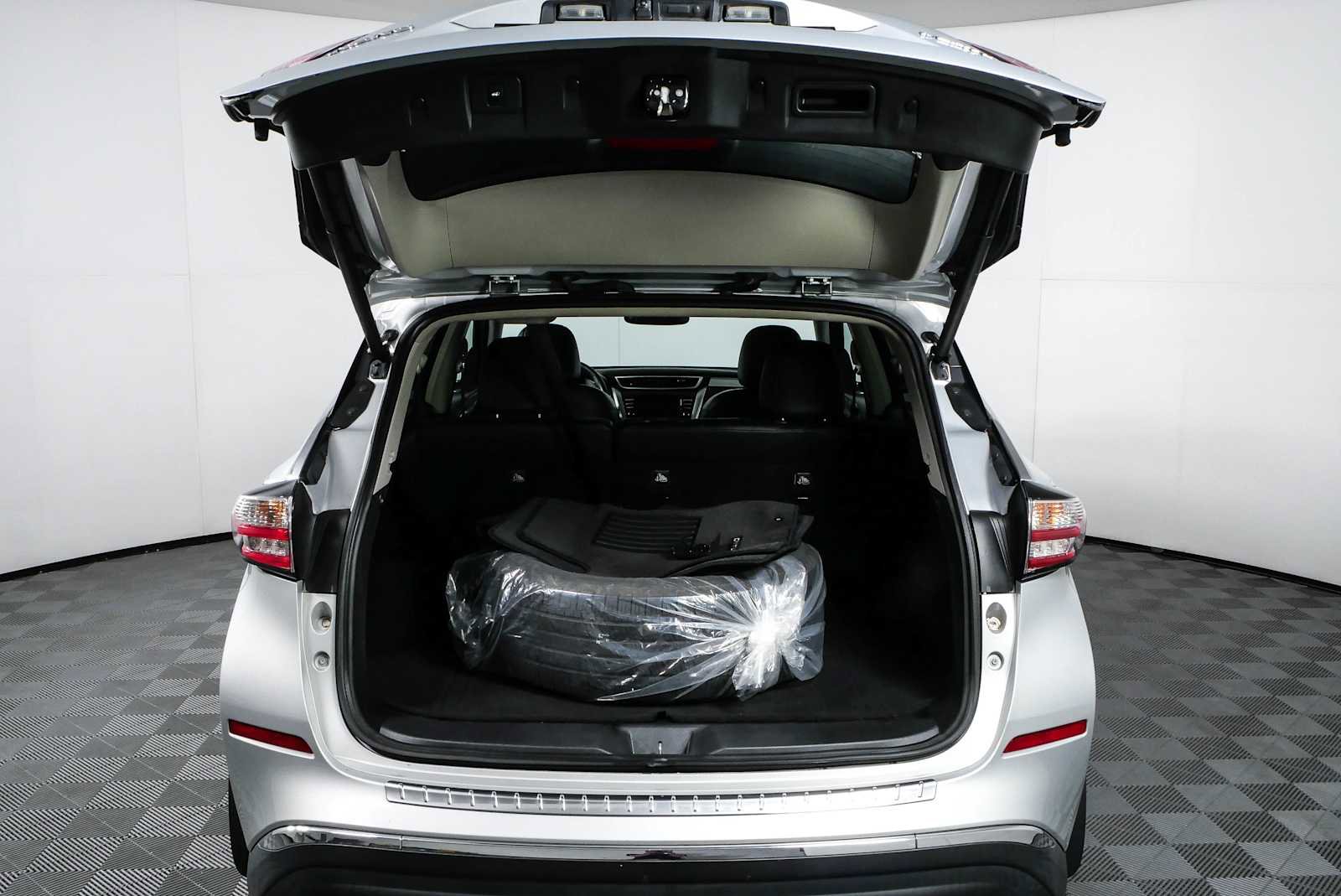 Used 2015 Nissan Murano Platinum w/ Platinum Technology Package AWD/4WD image 30