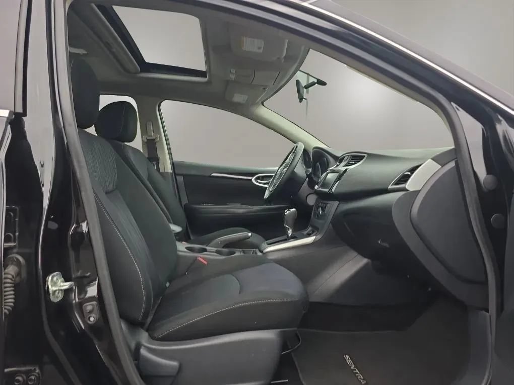 Used 2019 Nissan Sentra SV w/ Special Edition Package FWD image 46