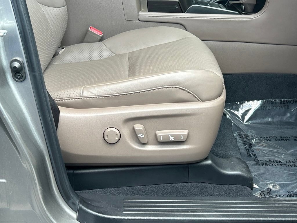 Used 2023 Lexus GX 460 Luxury w/ Sport Design Package AWD/4WD image 41