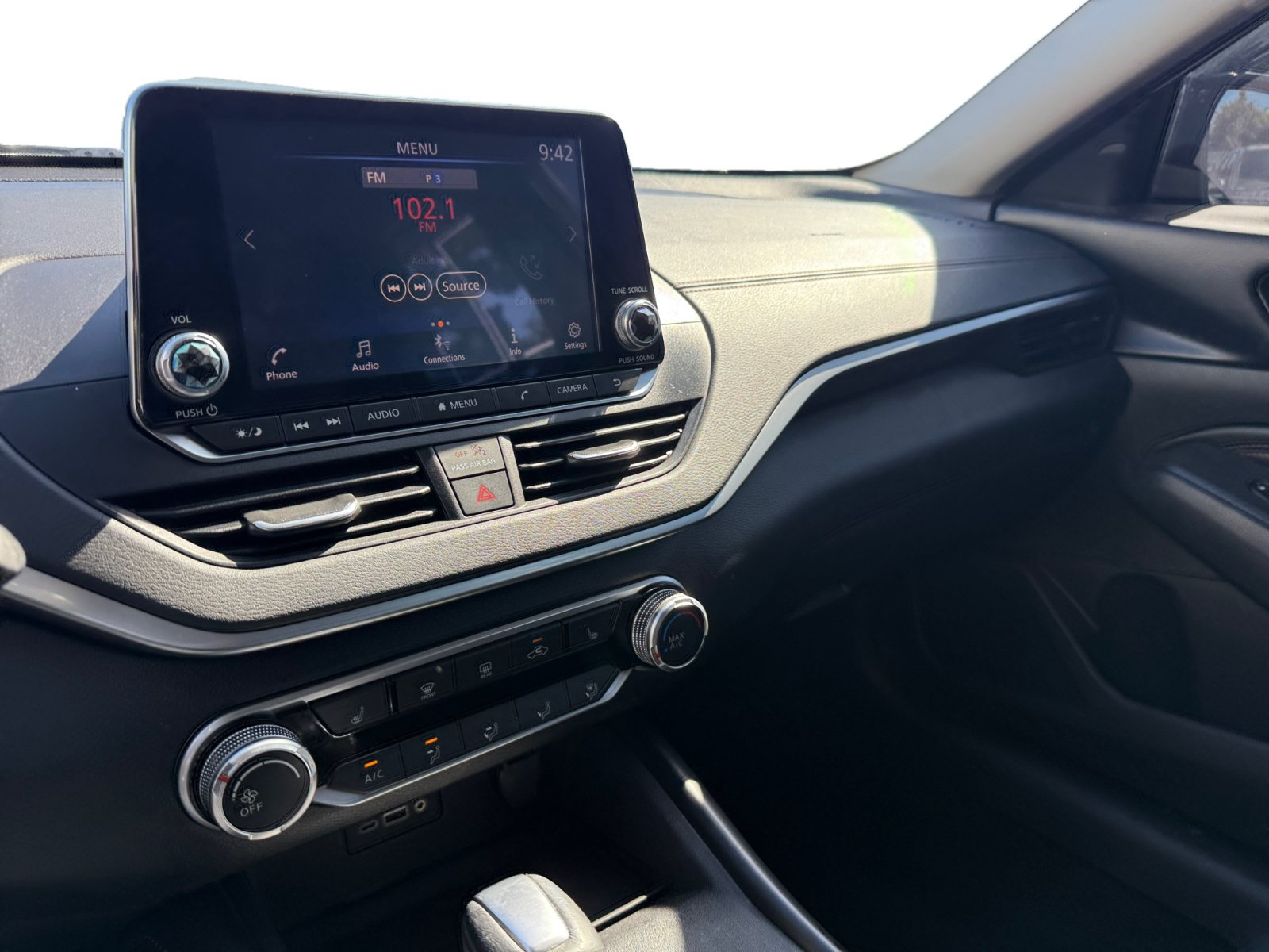 Used 2022 Nissan Altima 2.0 SR FWD image 12