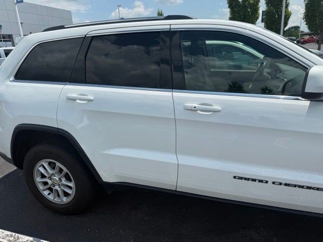 Used 2020 Jeep Grand Cherokee Laredo AWD/4WD image 15