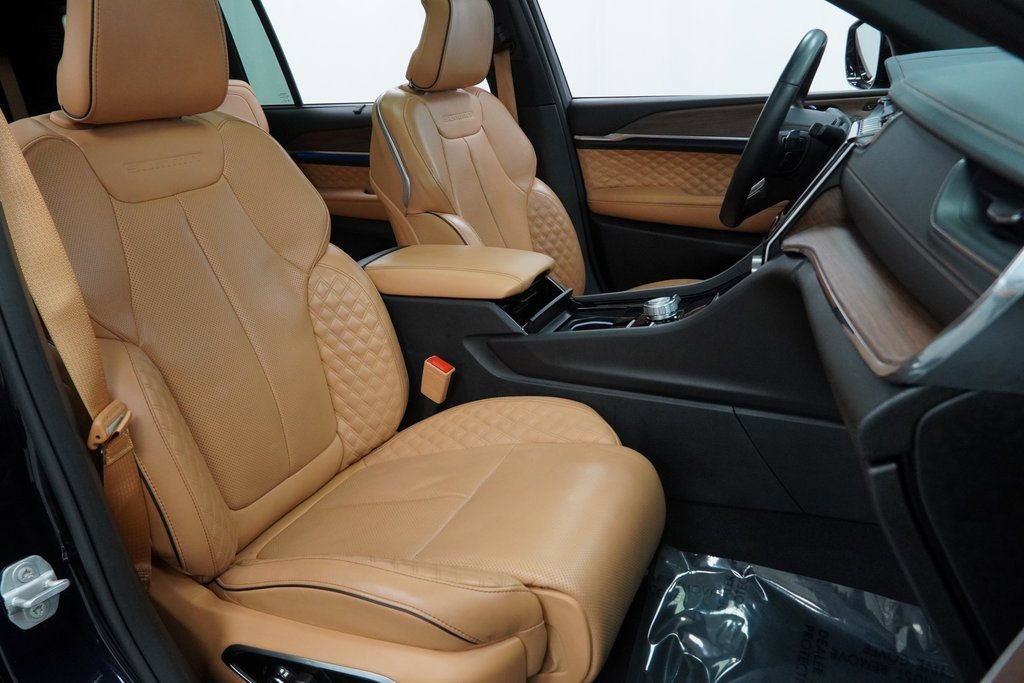 Certified 2024 Jeep Grand Cherokee L Summit w/ High Altitude Package image 50