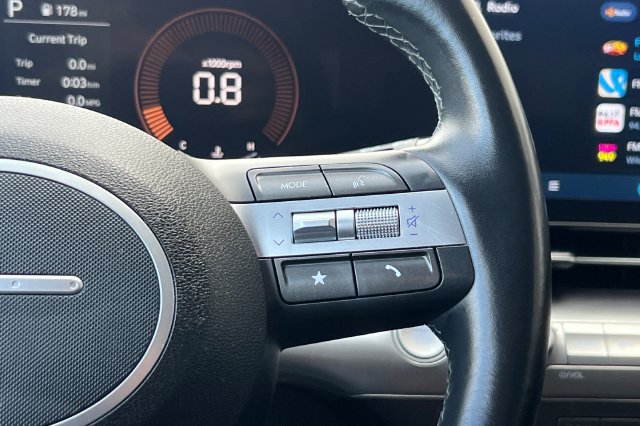 Used 2025 Hyundai Kona SEL AWD/4WD image 30