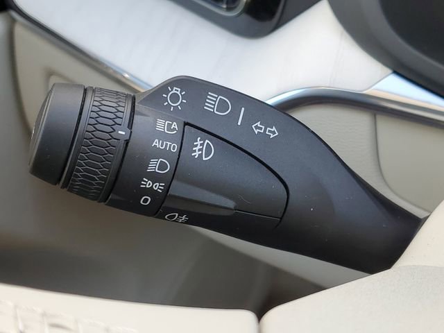 New 2026 Volvo XC60 T8 Ultra w/ Protection Package Premier image 11