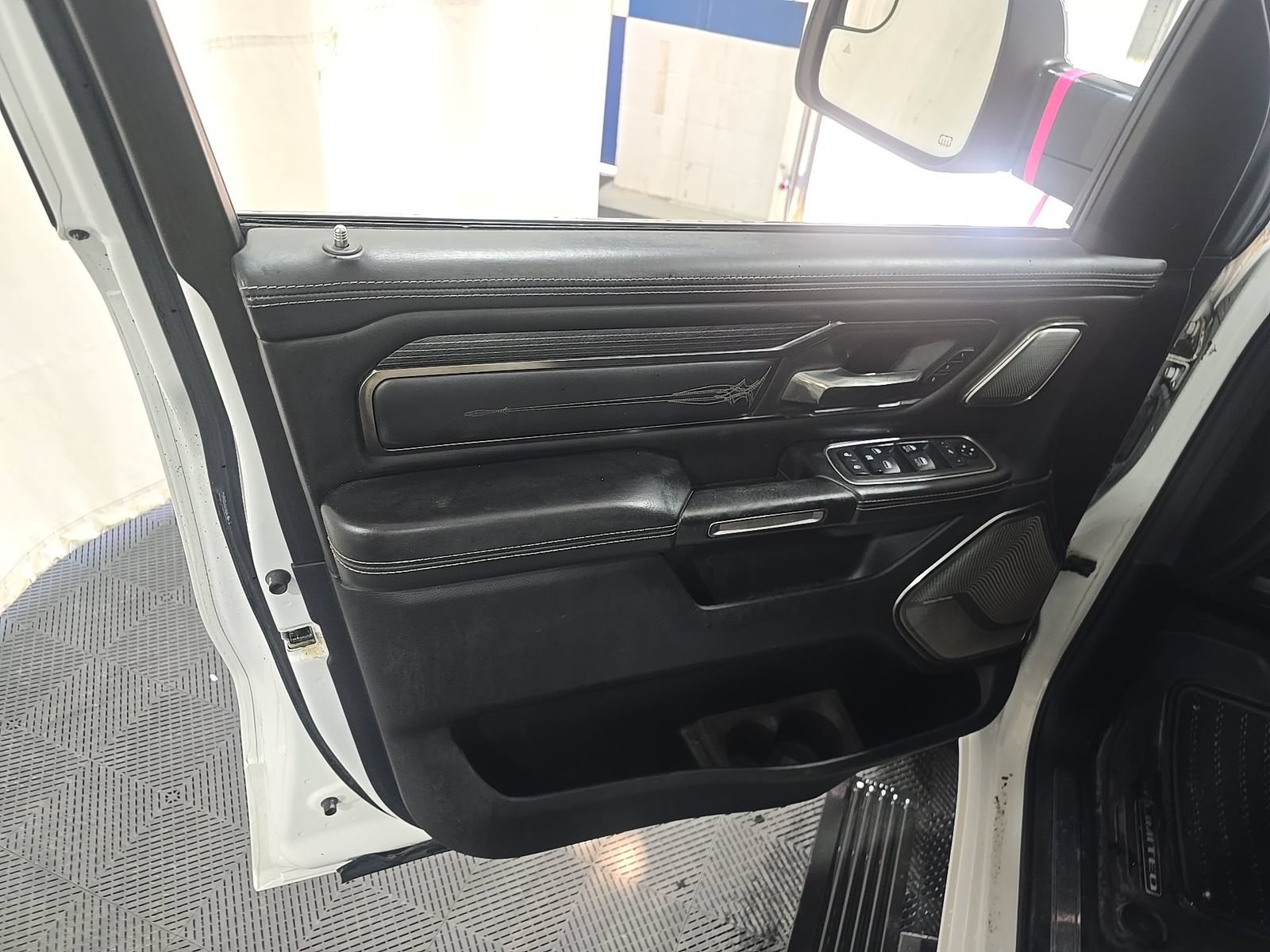 Used 2019 RAM 1500 Limited AWD/4WD image 13