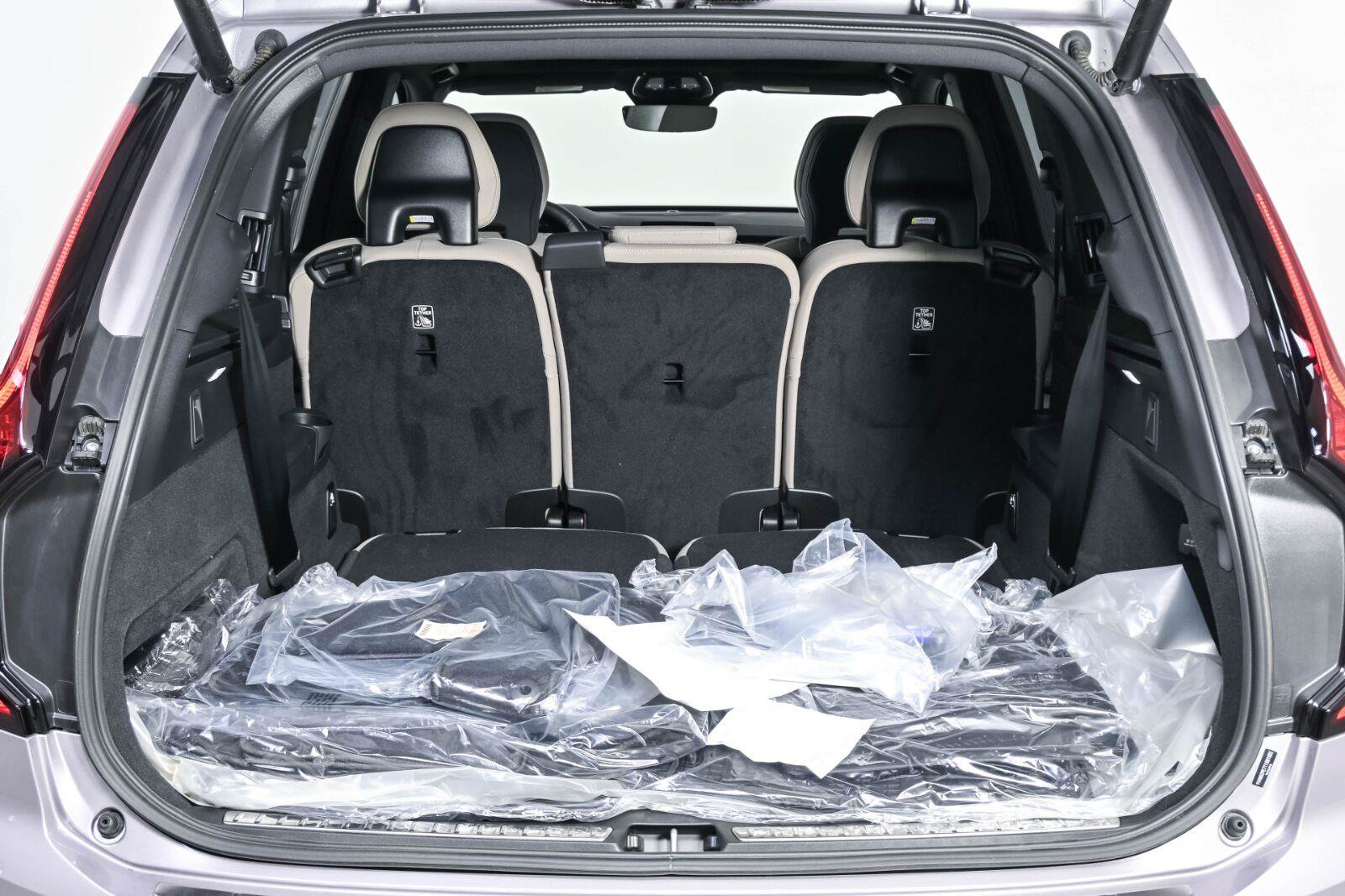 New 2026 Volvo XC90 B6 Plus w/ Protection Package Premier AWD/4WD image 32