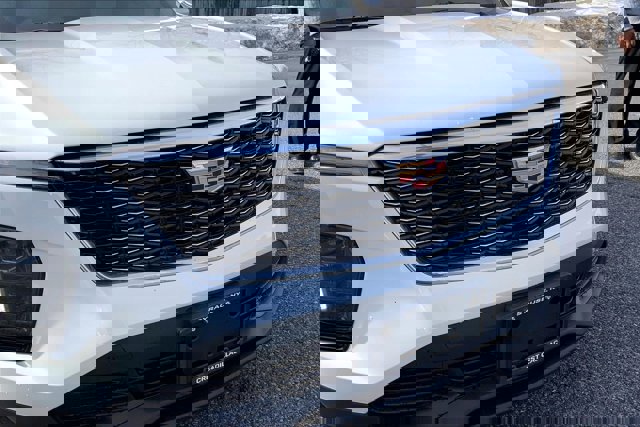 Used 2024 Cadillac XT4 Luxury w/ Trailering Package image 29