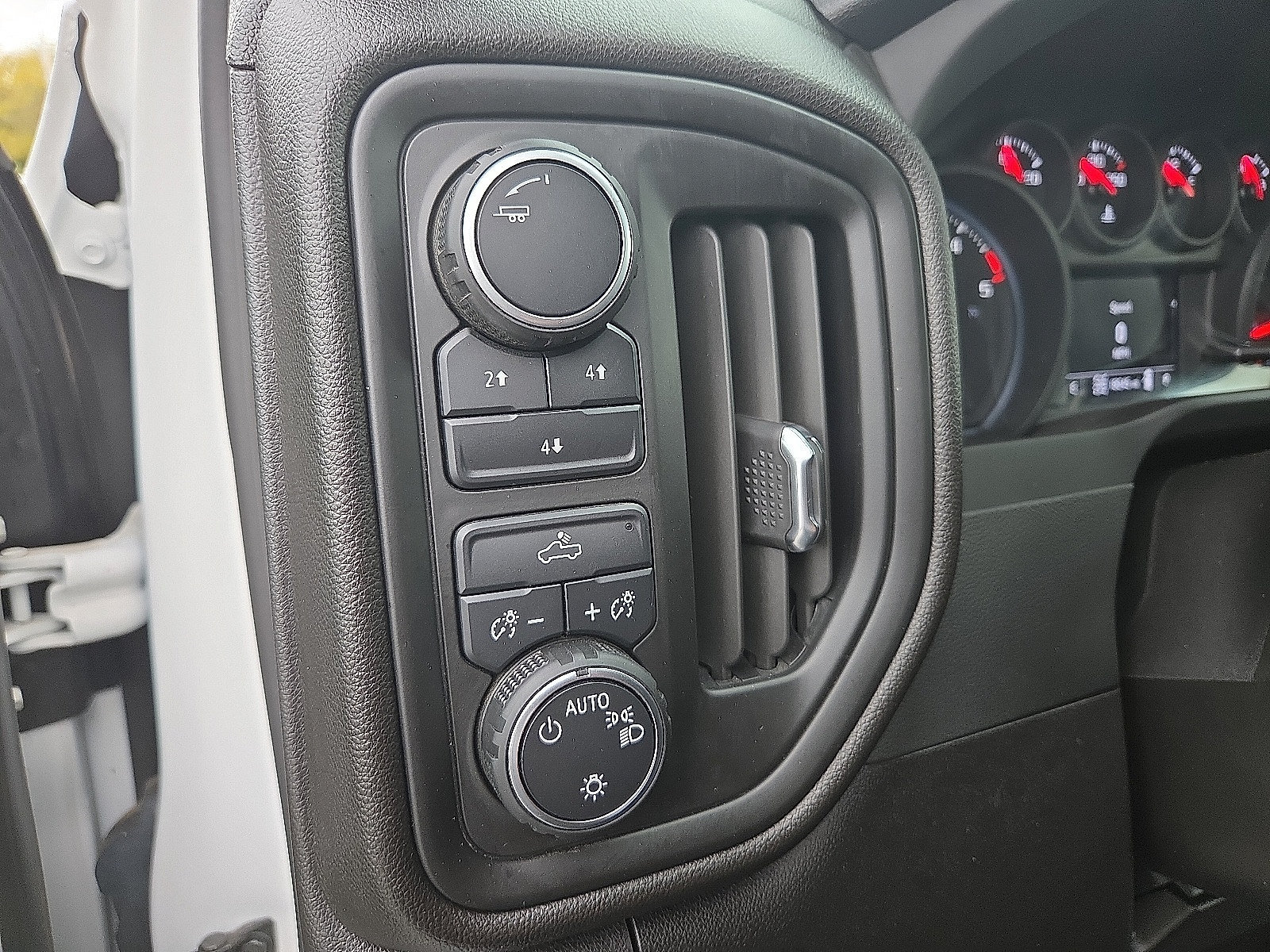 Used 2025 Chevrolet Silverado 2500 W/T AWD/4WD image 11