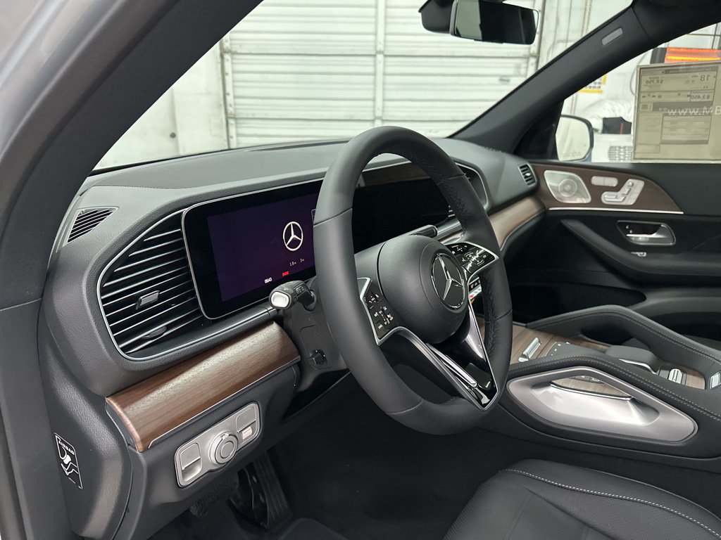 New 2026 Mercedes-Benz GLE 580 4MATIC image 9
