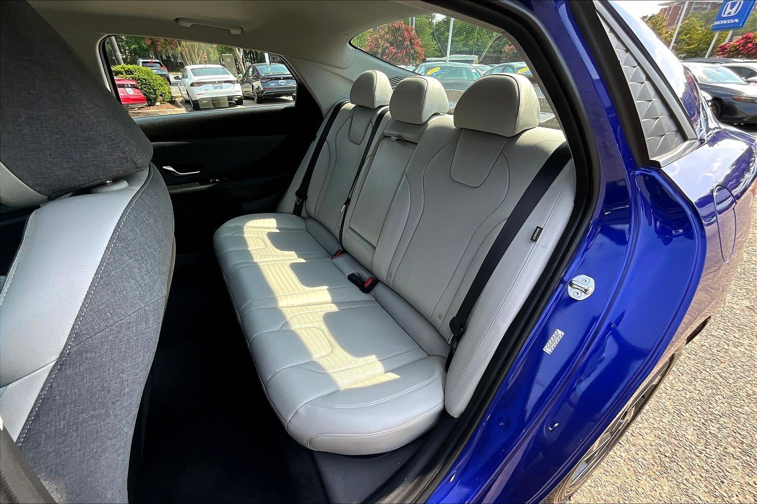 Used 2024 Hyundai Elantra Limited FWD image 26