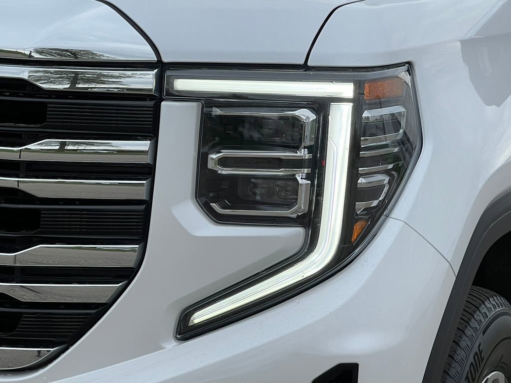 Used 2023 GMC Sierra 1500 SLT w/ SLT Convenience Package AWD/4WD image 49