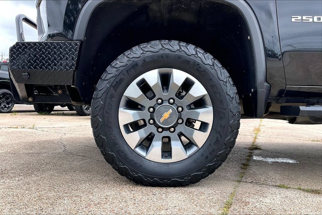Used 2022 Chevrolet Silverado 2500 Custom w/ Custom Value Package AWD/4WD image 34