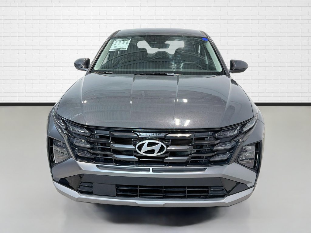 Used 2025 Hyundai Tucson SE FWD image 2