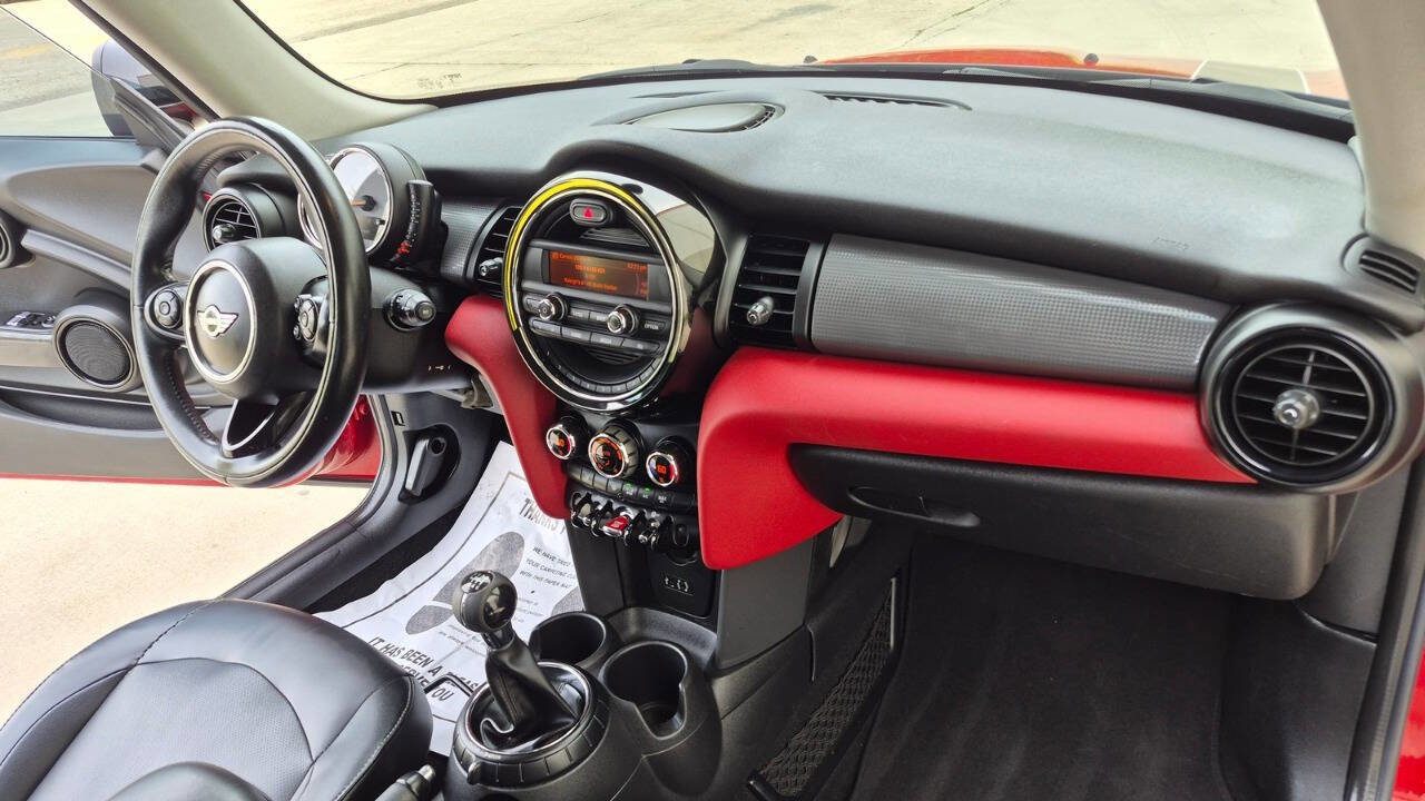 Used 2014 MINI Cooper 2-Door Hardtop image 36