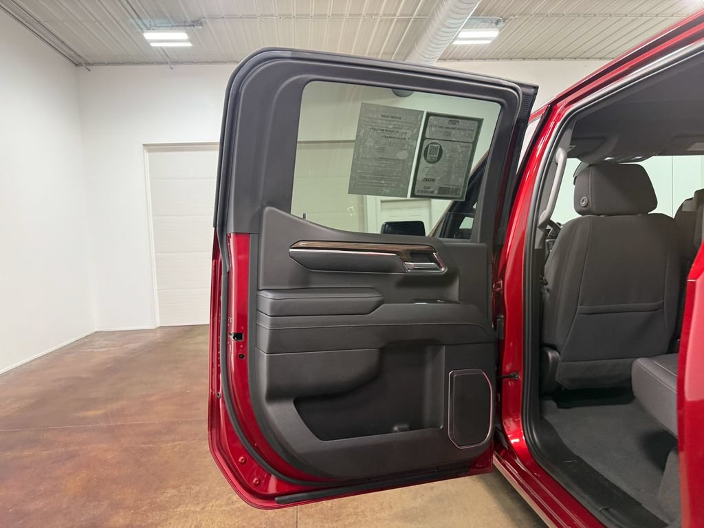 Used 2023 Chevrolet Silverado 1500 LT AWD/4WD image 47