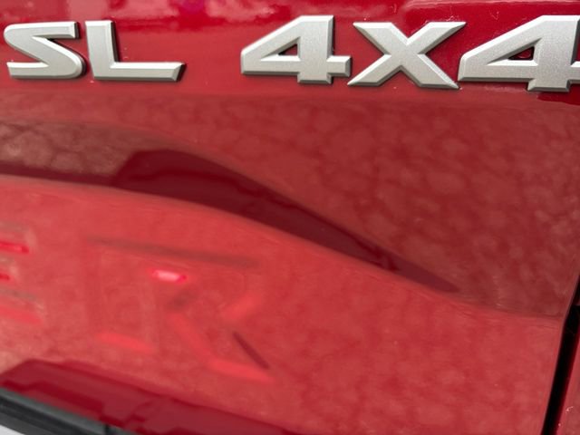 Used 2025 Nissan Frontier SL image 25