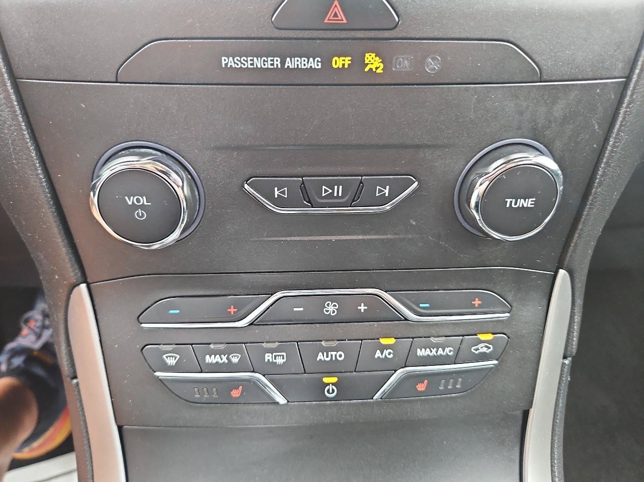 Used 2020 Ford Edge SEL w/ Convenience Package AWD/4WD image 35