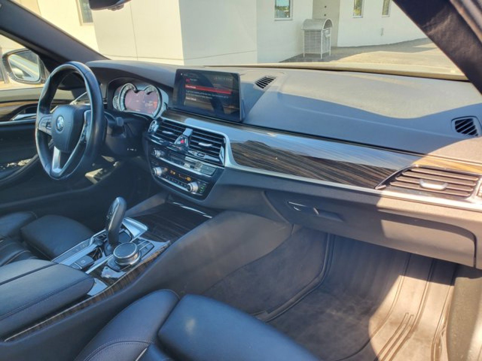 Used 2018 BMW 540i image 37