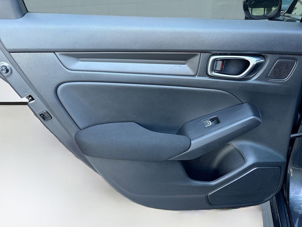 Used 2025 Honda Civic Sport image 25