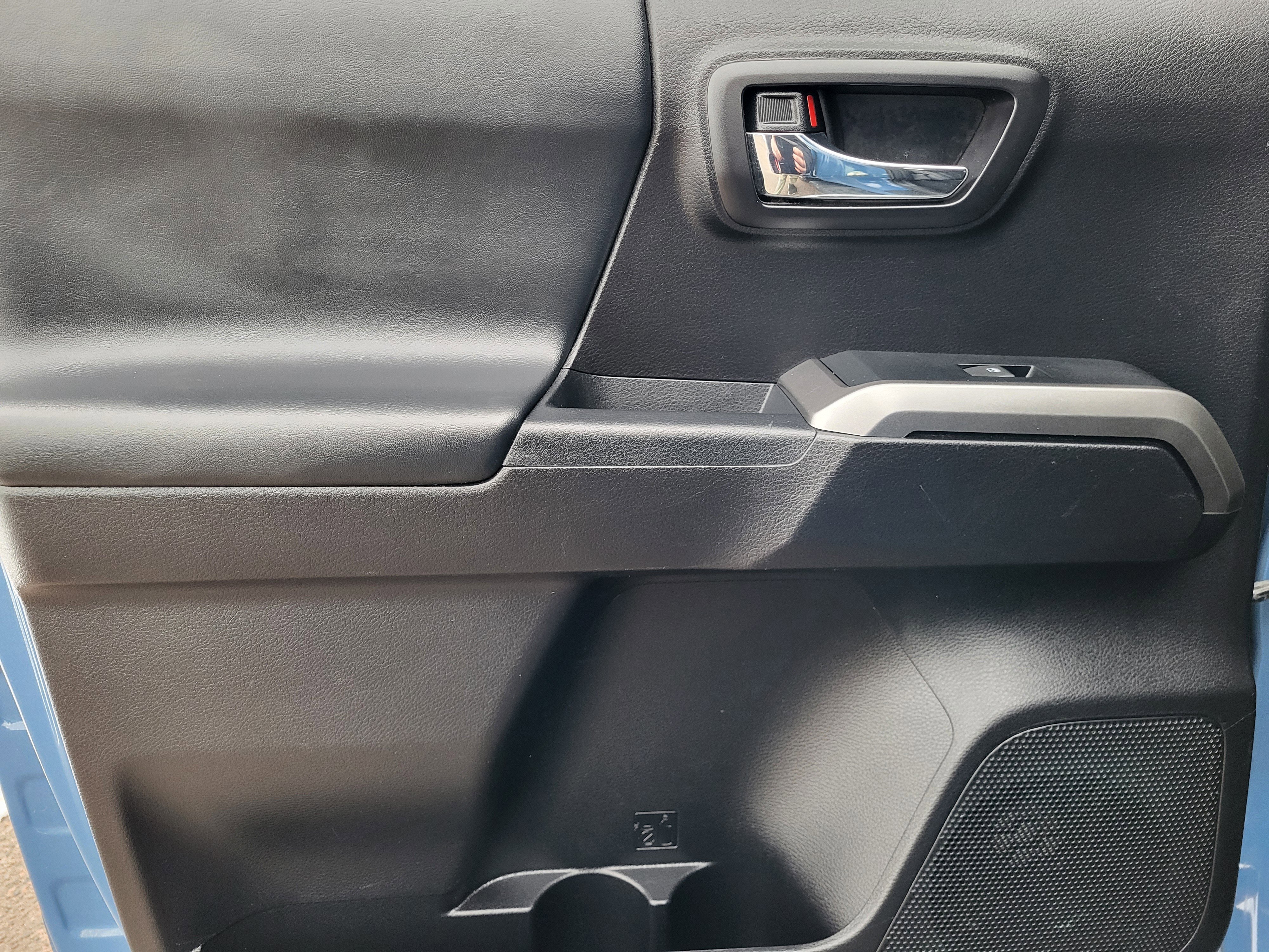 Used 2019 Toyota Tacoma SR5 image 10